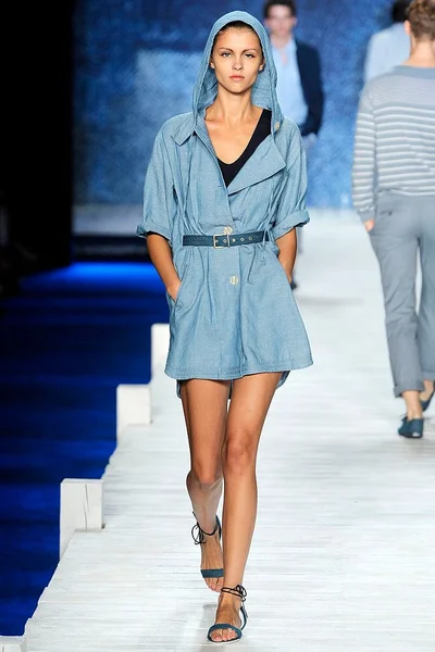 Look 35